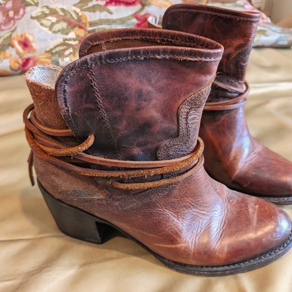 Freebird by Steven leather booties - Picture 4 of 8